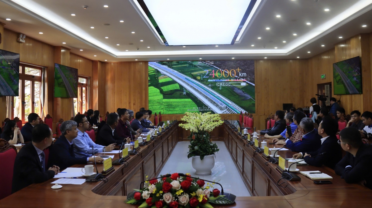 UBND n'gor Lâm Đồng n'hanh Công ty ƀư ndơ dak bah dih Cục 2 trong loih Trung Quốc tâm ôp nău lư mpeh ăp trong nchrăp kan