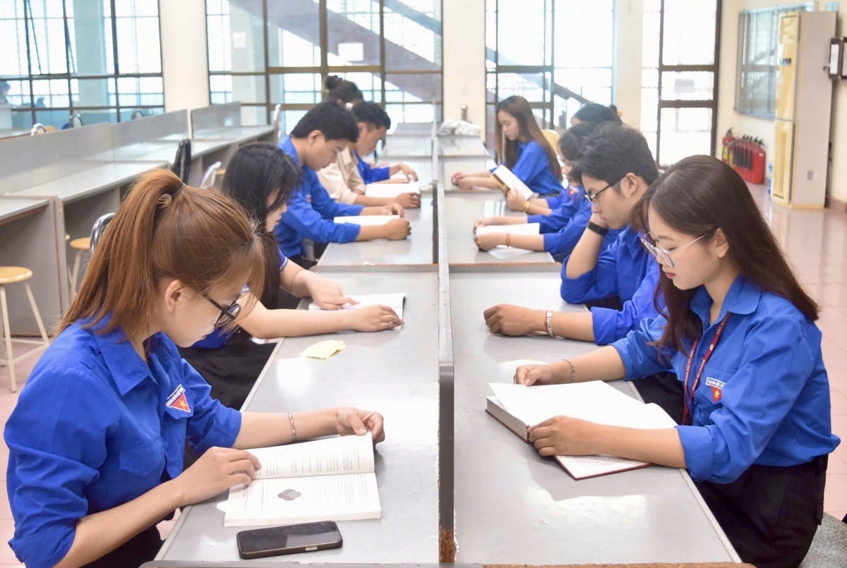 Công tác giáo dục tư tưởng chính trị trong các trường học ở Đắk Lắk luôn được quan tâm.