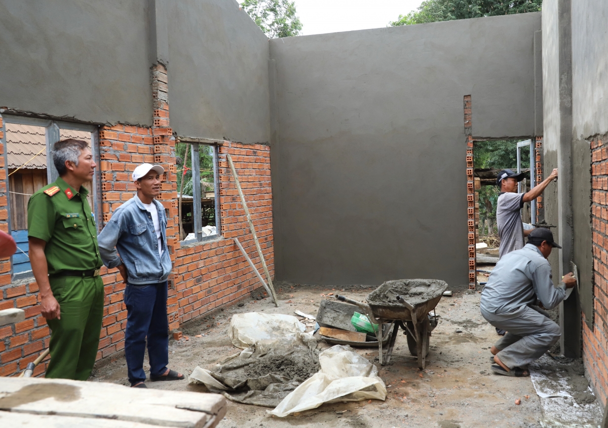 Bơh bồ nhai 3 tus tŭ do, Dăk Lăk neh sơnđờm mut lơh 1 rơbô 060 nơm hìu dong kờl làng bol