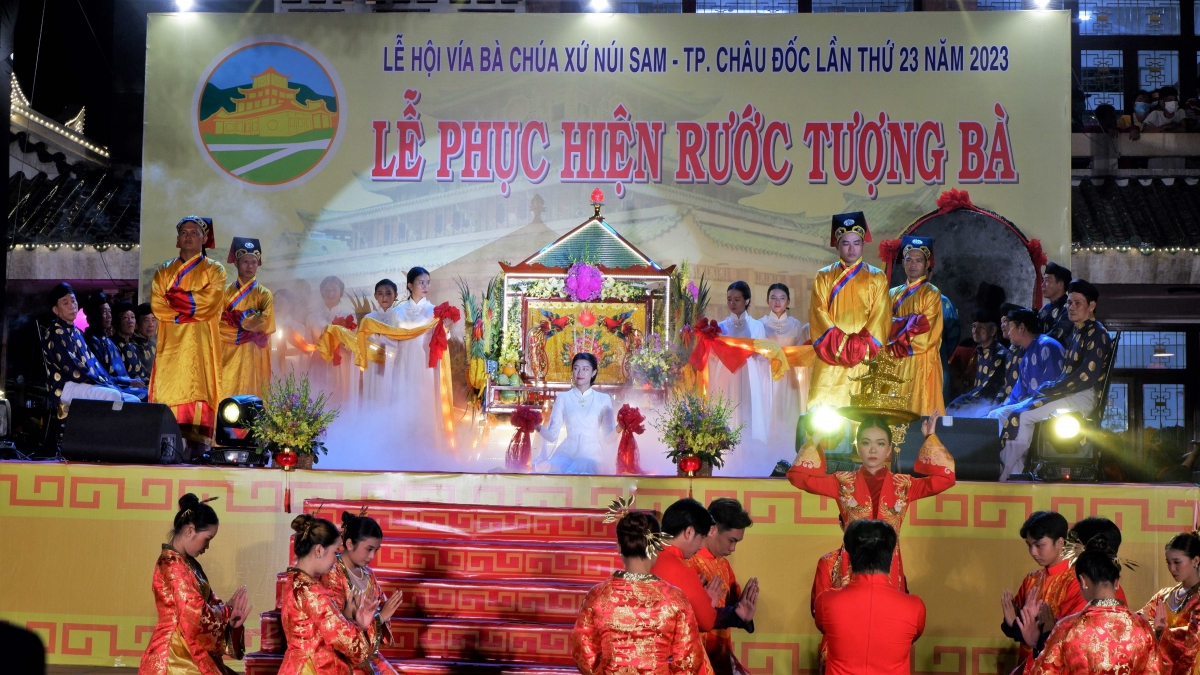 Lễ hội vía bà