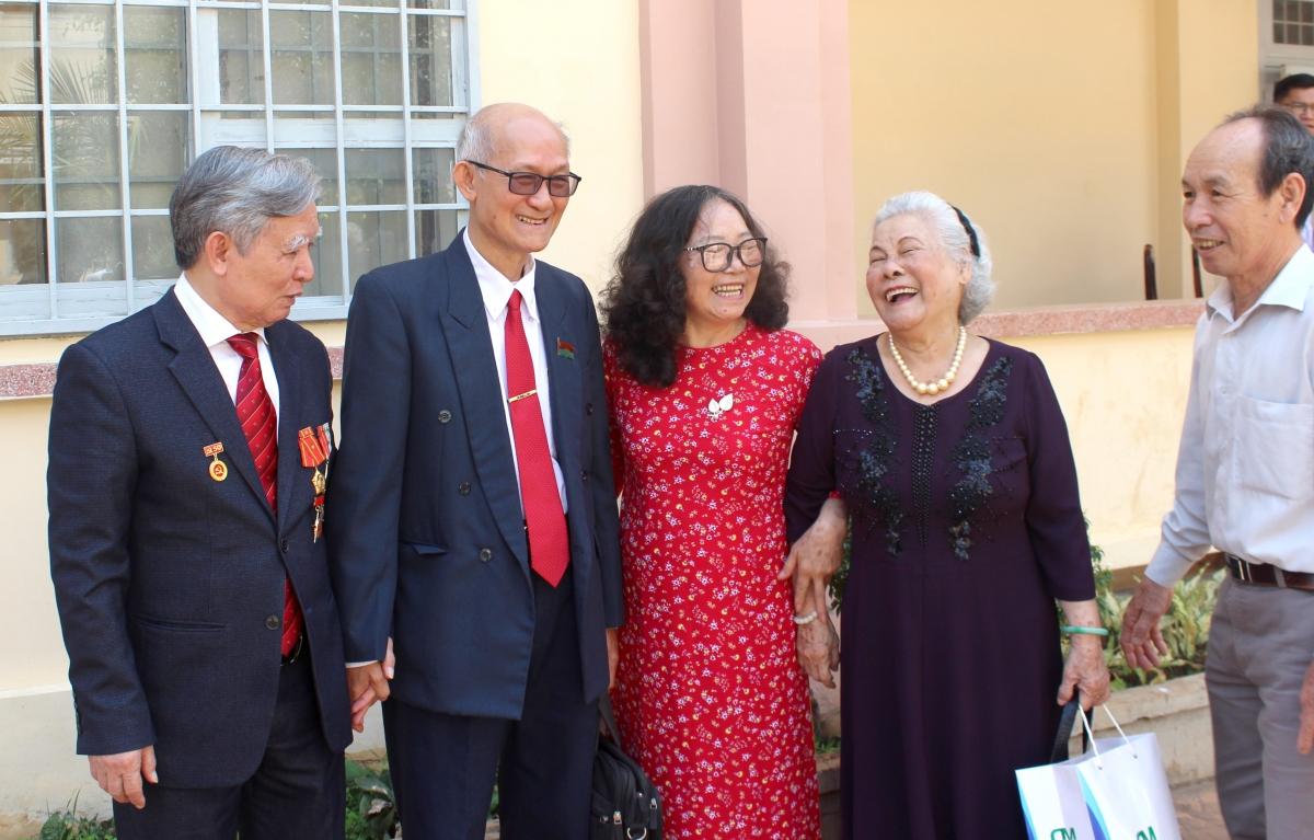 Mâu thái cô nah cho khu pú tung mâu hâi tơplâ xâ mê nah