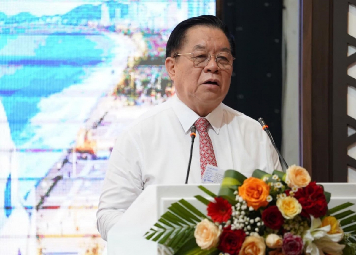 Lam bồ Mpồl Mblàng yal bơto bơtê mờ Hòi jà Làng bol Dà lơgar ồng Nguyễn Trọng Nghĩa