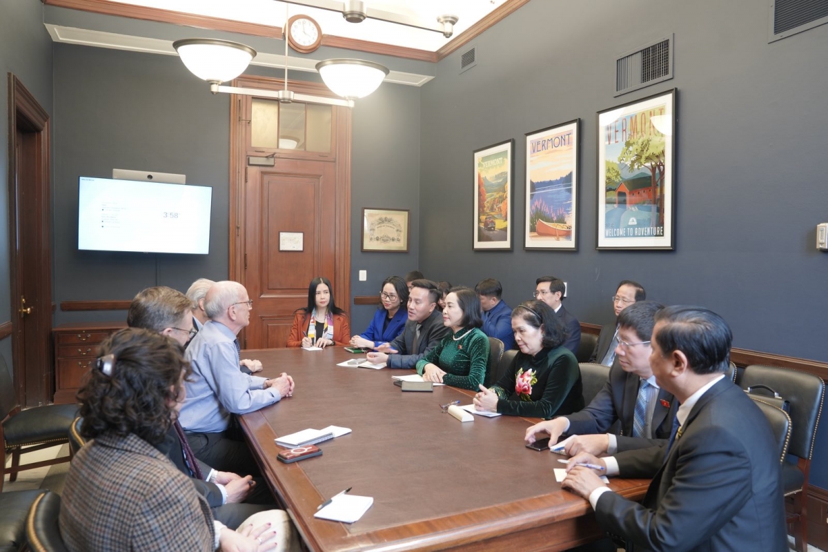 Jâ Nguyễn Thị Thanh, Phŏ Kăn xiâm hnê ngăn Kuô̆k hô̆i pêi cheăng ƀă mâu Kuô̆k hô̆i râ má môi Mih