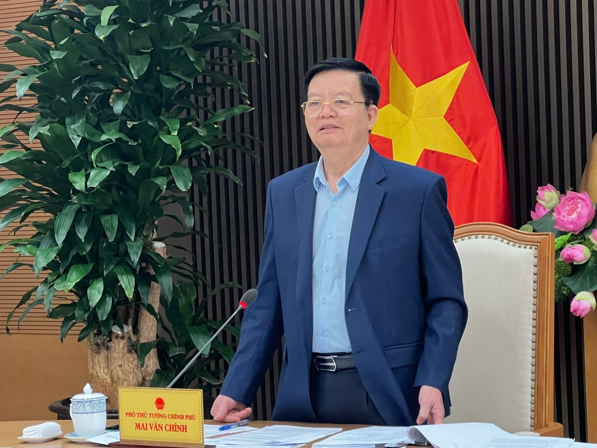 Phŏ Thủ tướng Mai Văn Chính pơma pơgơ̆r tơ̆ jơ bơ̆jang
