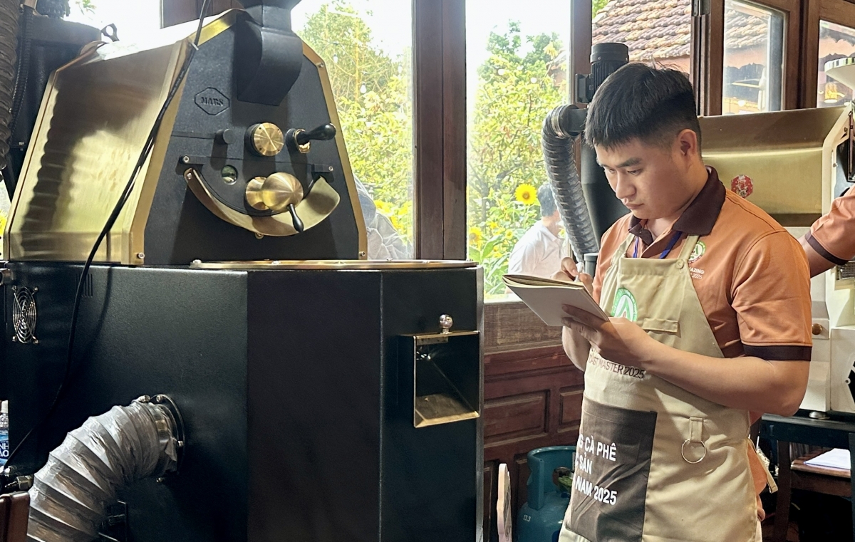 36 ‘nu bơngai thi truh đơ̆ng 13 dêh char, plt lơ̆m teh đak vang thi