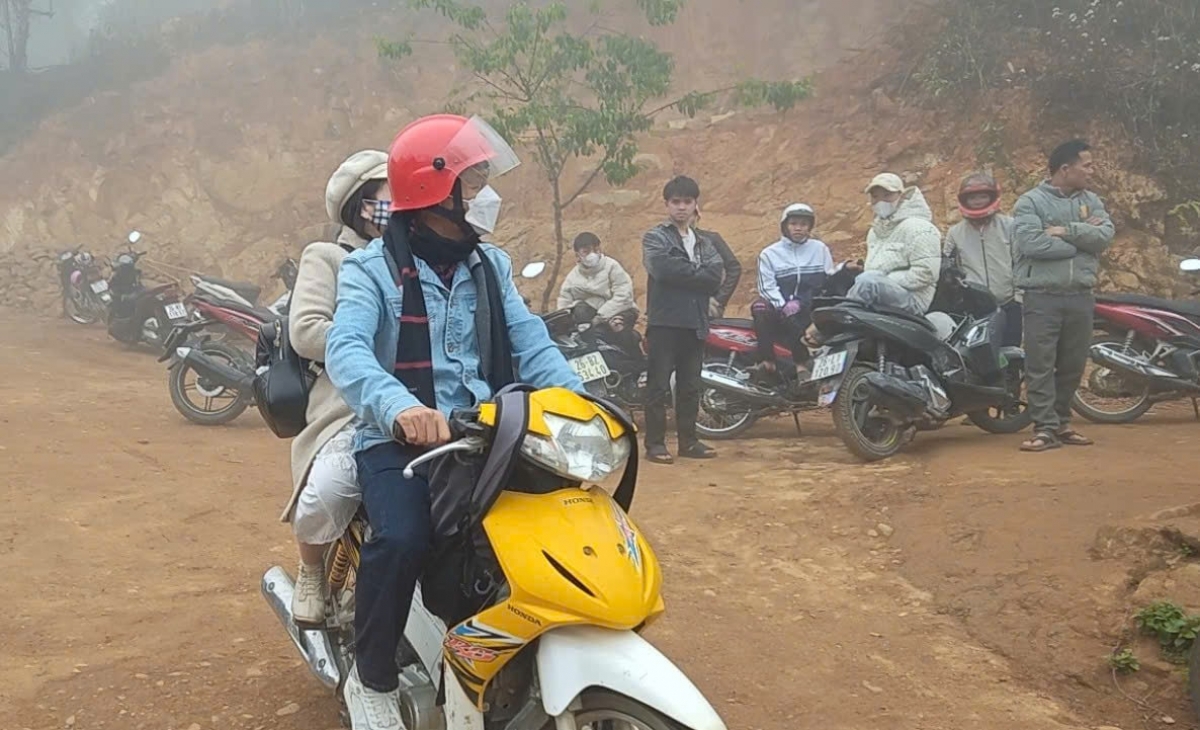 Sẵn sàng hỗ trợ, phục vụ du khách khi có nhu cầu.