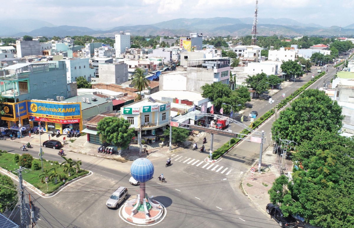 Ƀòn drà dờng Ayun pa, tiah lơh sa pràn đah măt tơngai lik càr Gia Lai