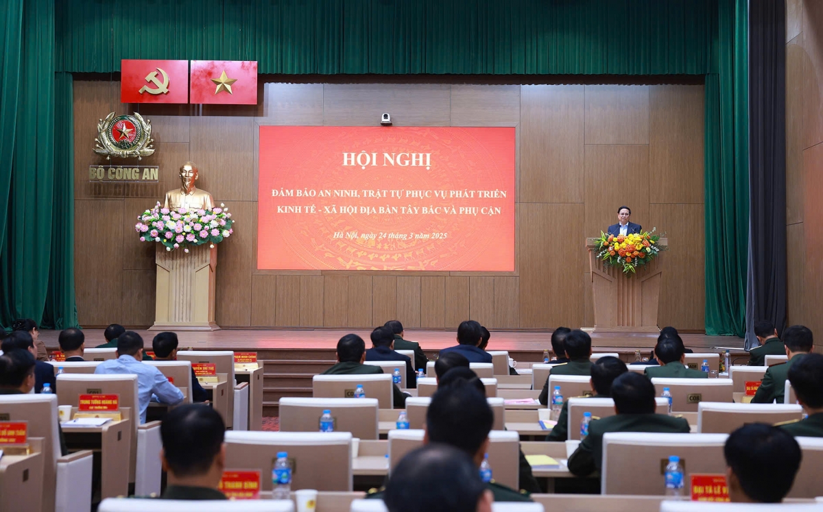 Thủ tướng ồng Phạm Minh Chính đơng lam Pơrjum 