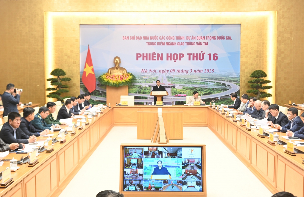 Thủ tướng Phạm Minh Chính ƀư tơm nar rƀŭn mpeh nau kan tơm bah ntŭk kan gung trong nchuăn rdeng