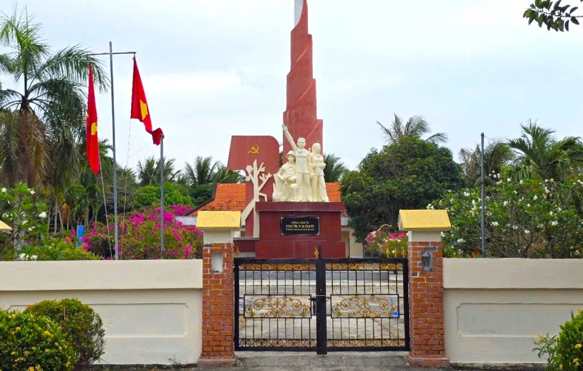 Di tích Khu Căn cứ Tỉnh ủy Xẻo Đước tại tại ấp Xẻo Đước, xã Phú Mỹ