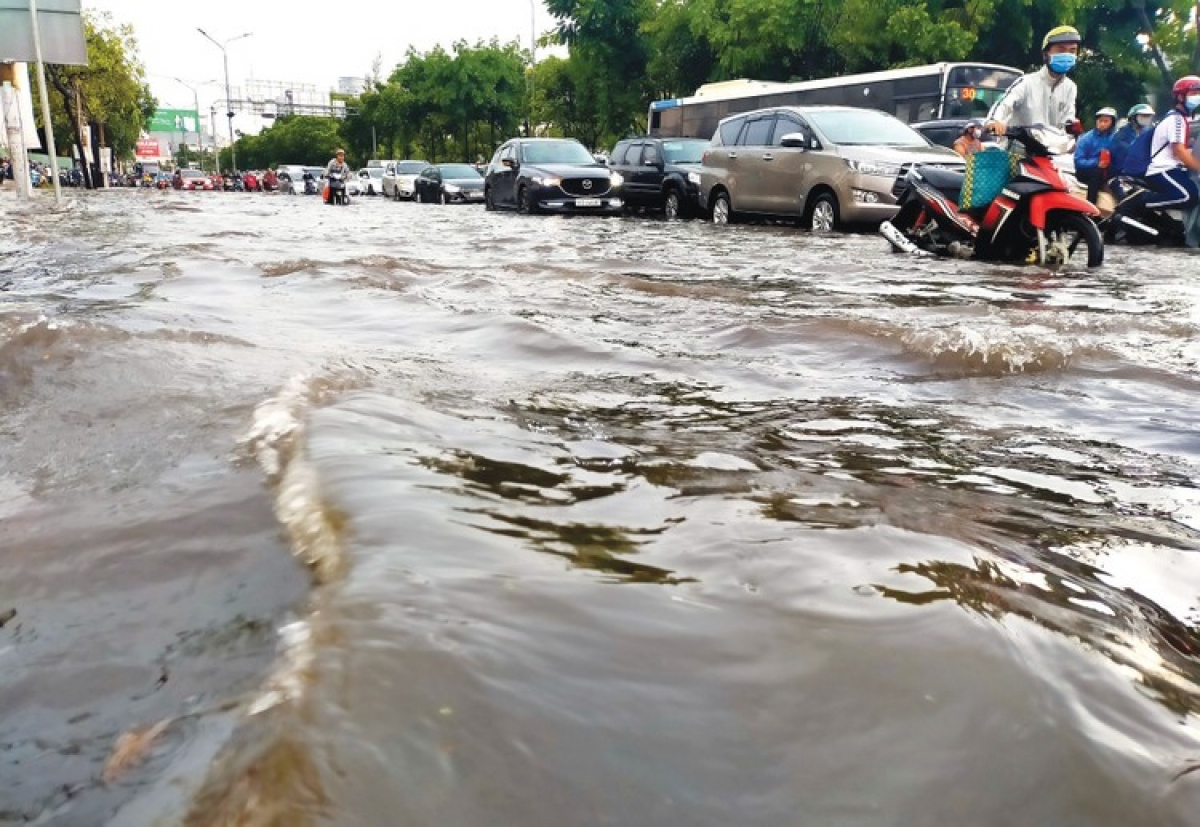 Brei jak ba labaih 1.800 ti dong piah salah blaoh Danak dak Langyah ia dauk kayua ia ndik di Ban raya Ho Chi Minh