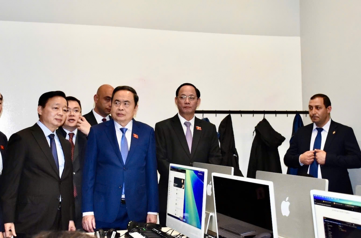 Củ tịc Quôk hội ồng Trần Thanh Mẫn lòt sền Anih tờm Măi mok bơceh lơh