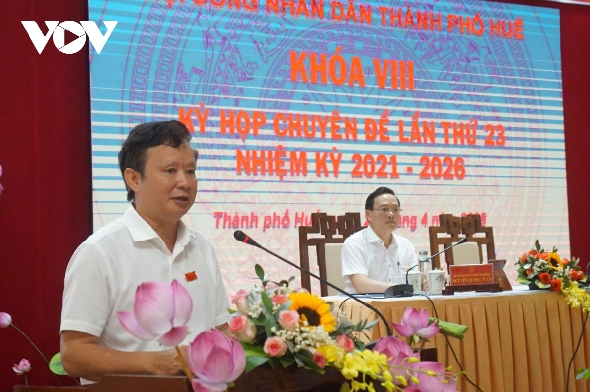 Ông Lê Trương Lưu phát biểu tại kỳ họp chuyên đề lần thứ 23, HĐND Thành phố Huế