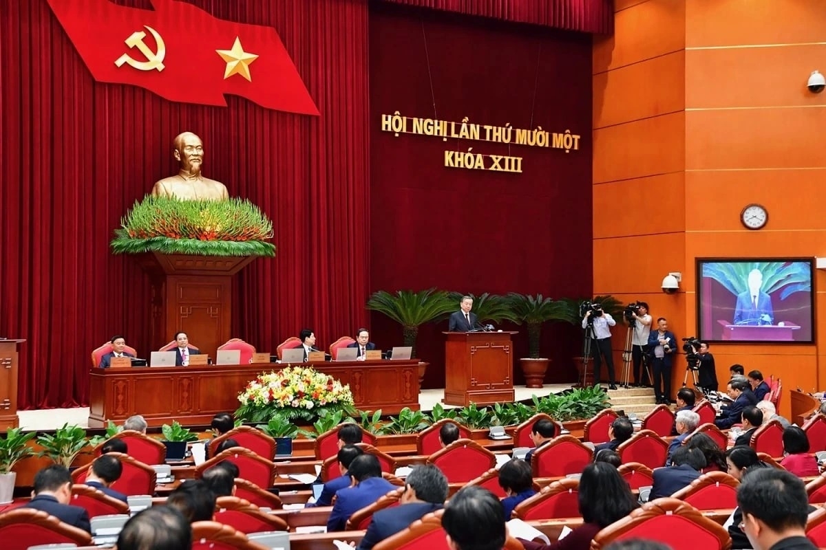 Hop akŏm Trung ương 11 pơma nuh găh dôm tơdrong hơnơ̆ng hơmet ming Khul kơdră pơgơ̆r tơ̆ dêh char păng tơ̆ xăh