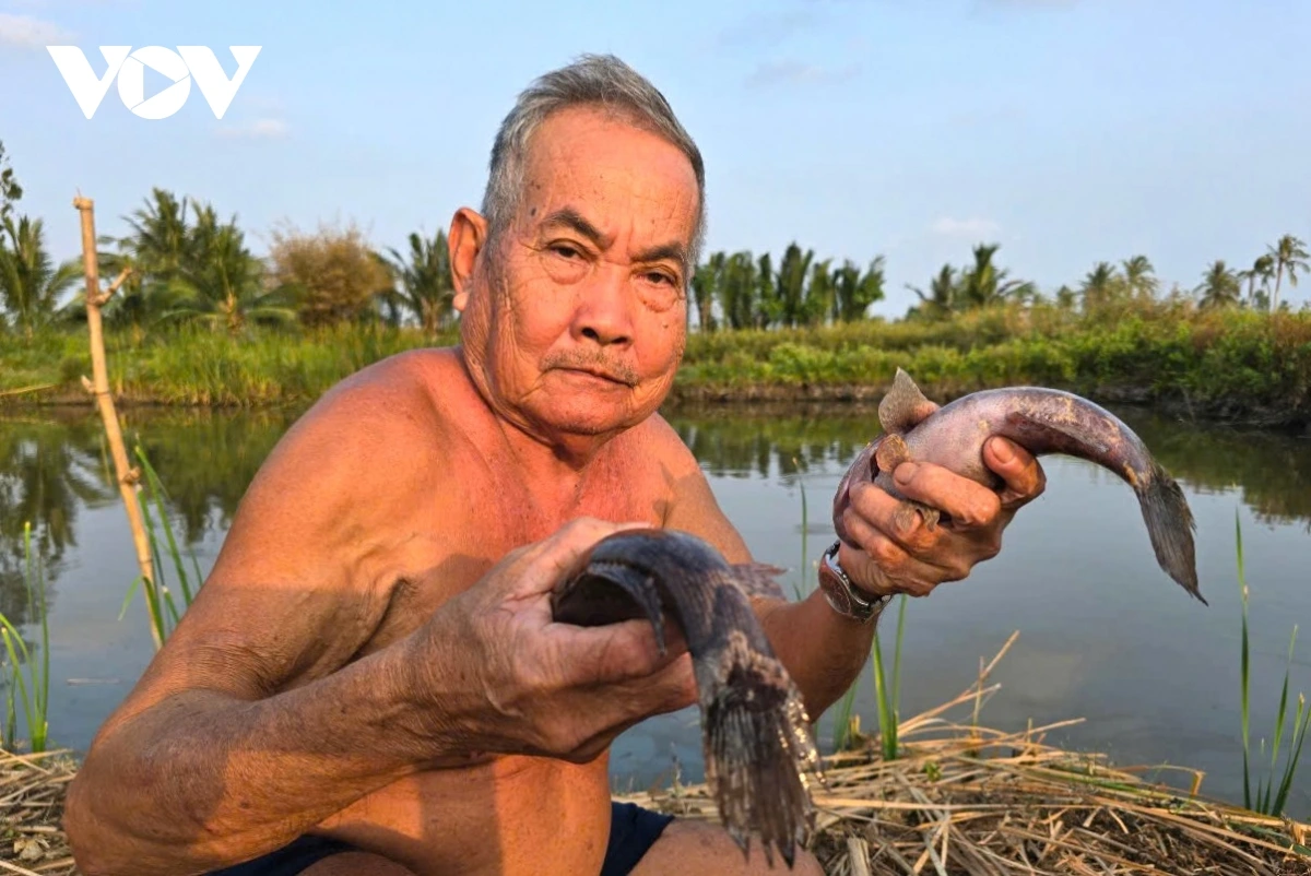 Bol lin meng kal Ong Hai Đạt hu jien mek tame rilo meng bruk raong ikan bei