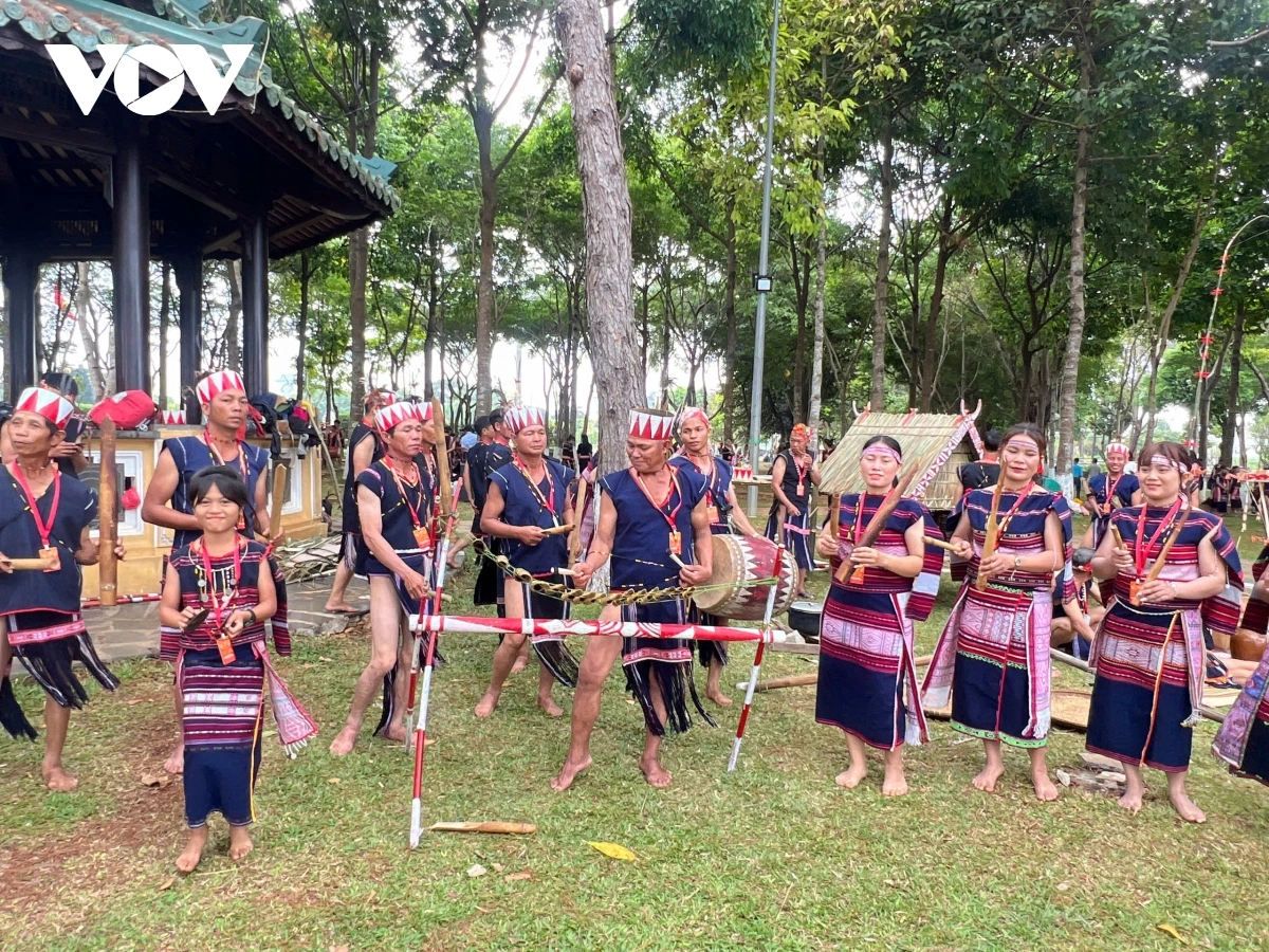 Ragam ragu Jrai biak siam gheih karei.