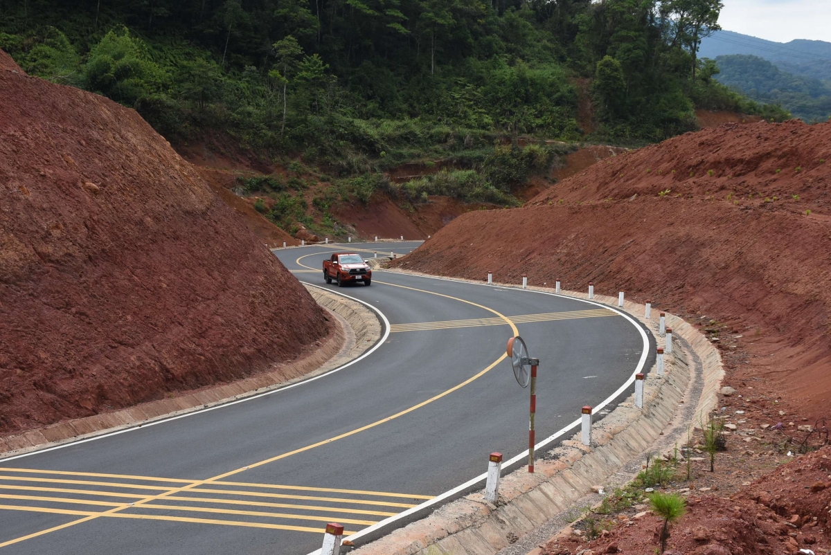 Kuăn pơlê péa kong pơlê Kon Tum – Quảng Ngãi pói vâ troăng kân ăm phêp rơxế kơtâu têi rĕng châ mơ’no liăn mơjiâng pro .Um:P.N