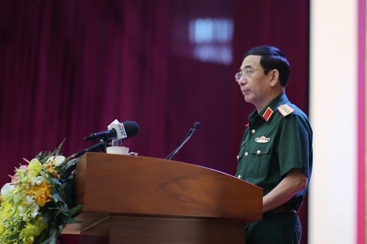 Đại tướng ồng Phan Văn Giang, Kwang bàng Ƀộ Cíñ trị, Ƀộ trưởng Ƀộ Ling klàng