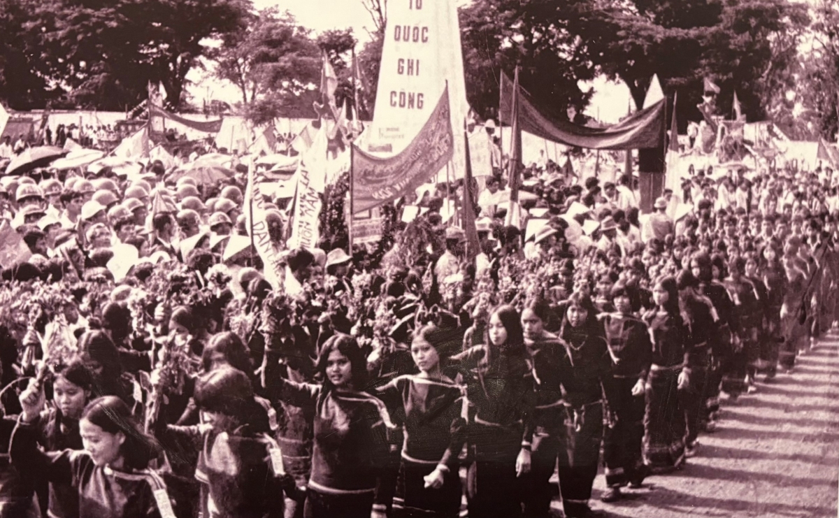 Kon pơlei dêh char Đăk Lăk akŏm yak pơrŏ chơt hơ-iă đei jơnei năr 30/4