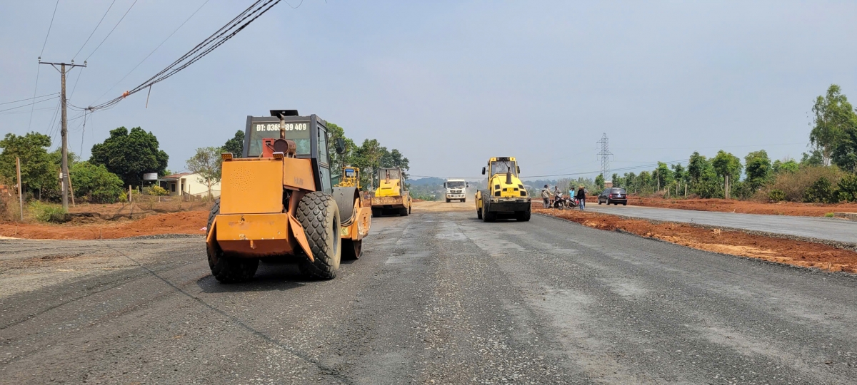 Troăng kĭng peăng mâ hâi Lo hrá pro xua tơvâ ‘na tơnêi tơníu, ôh tá ai tơmeăm vâ pro tâp kơđu pro tơbăng