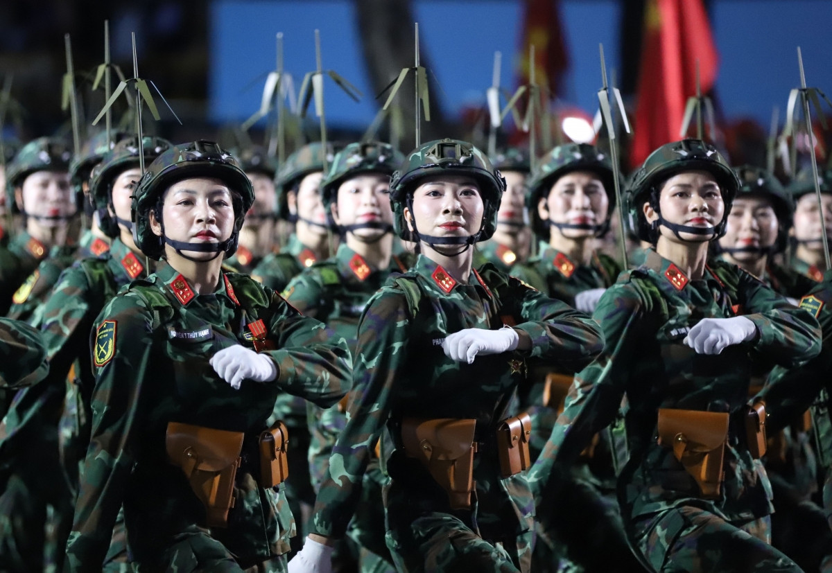 Tàp ai ling lòt pơdar tàm gùng