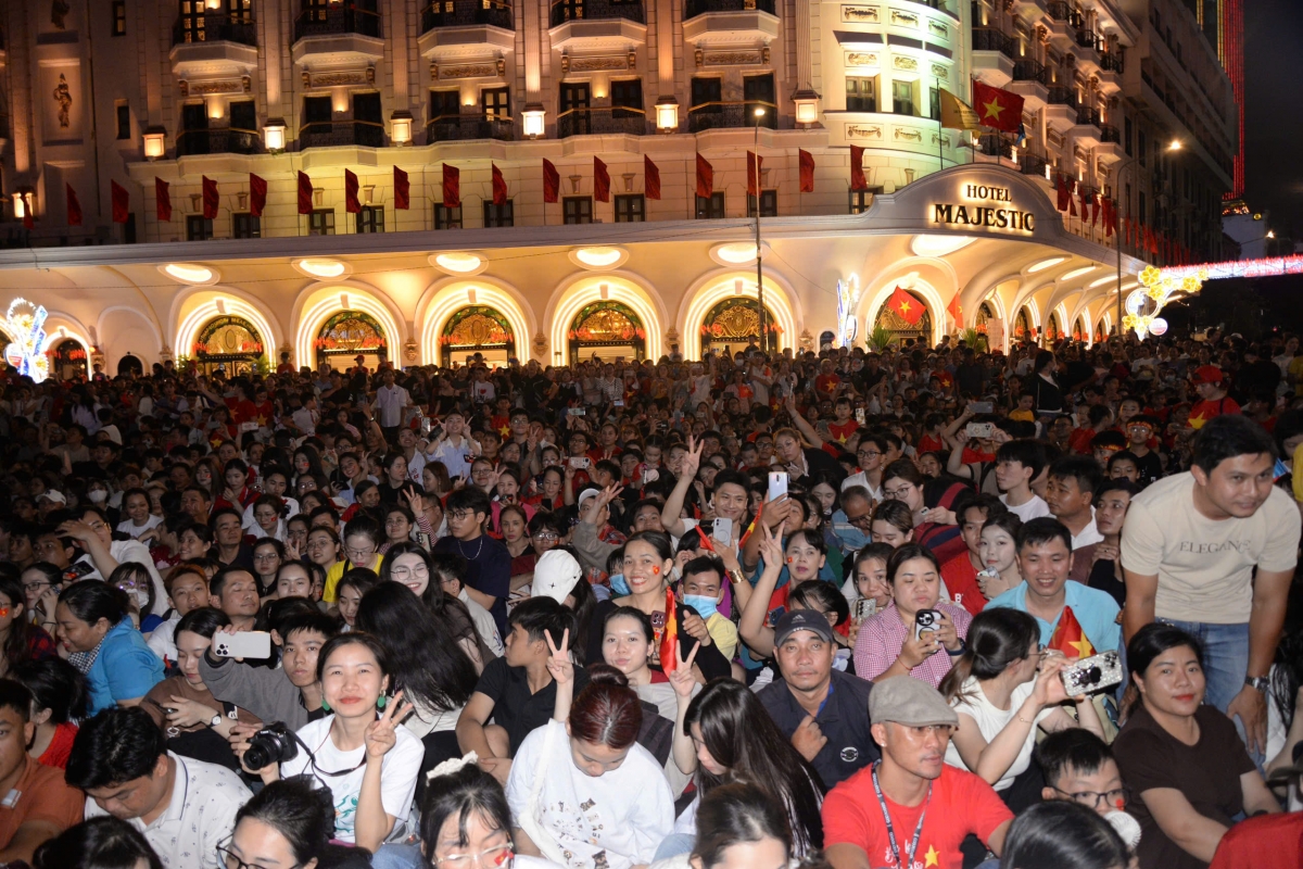 Rơpâu ngế kuăn pơlê ing lâp lu hiăng troh a Tíu xiâm Pơlê kong kân Hồ Chí Minh vâ tơkôm ngăn roh mơđah tơbleăng ăm lêng prôk pơtăng