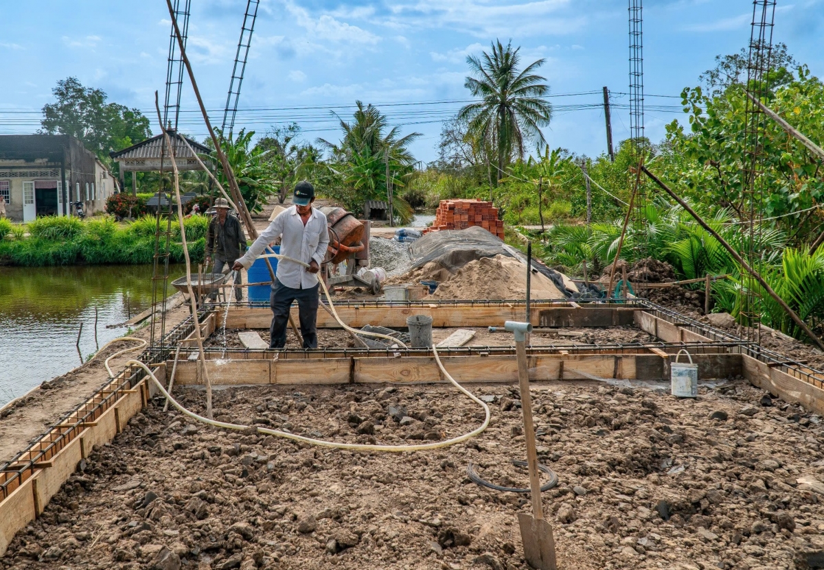 Gia đình anh Sơn Văn Sang cũng được hỗ trợ xóa nhà tạm