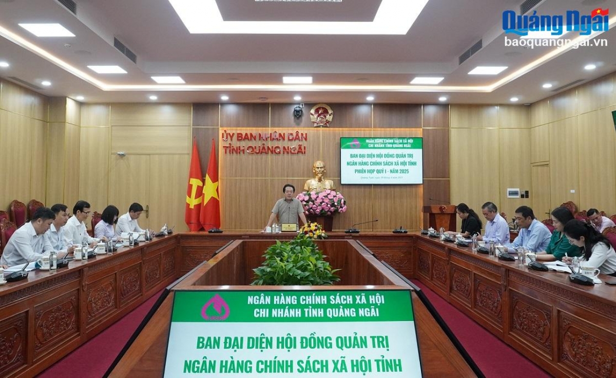 Quang cảnh phiên họp.