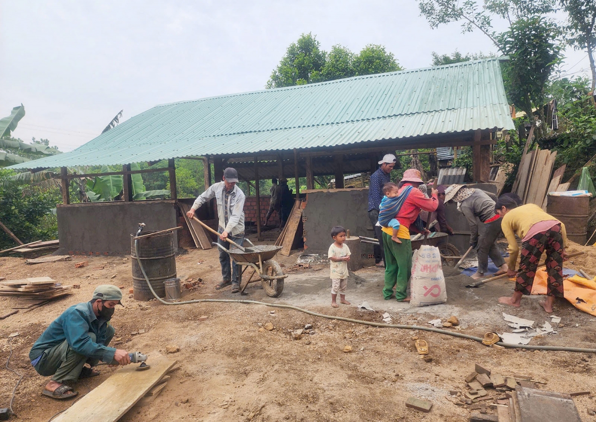 
Làng bol sàh Hiếu, kơnhoàl Kon Plông, càr Kon Tum dong kờl cau lơh hìu dong hìu làng bol lơh hìu pa
