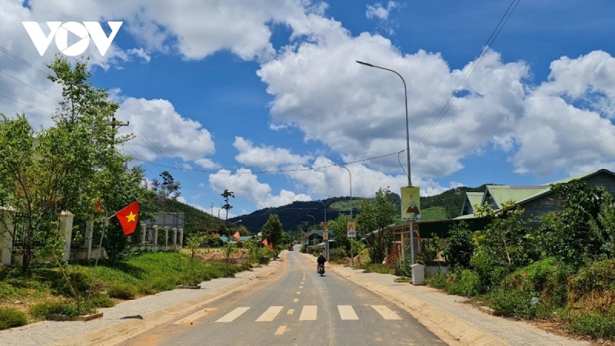 Sa Đạ Chais, huyen Lac Duong, tinh Lam Dong angaok jalan patagok