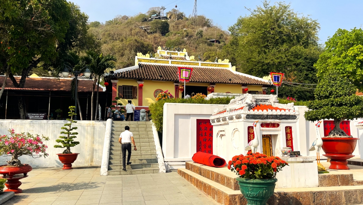 Lăng Thoại Ngọc Hầu