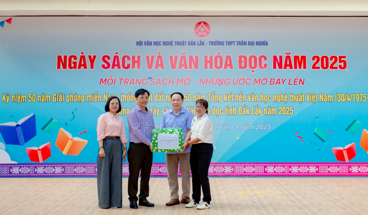 Khul čih bôh pia Tơlơi adôh suang ƀơk hơdrôm hơdră kơ Sang hră gưl 3 Trần Đại Nghĩa, tơring glông Buôn Đôn