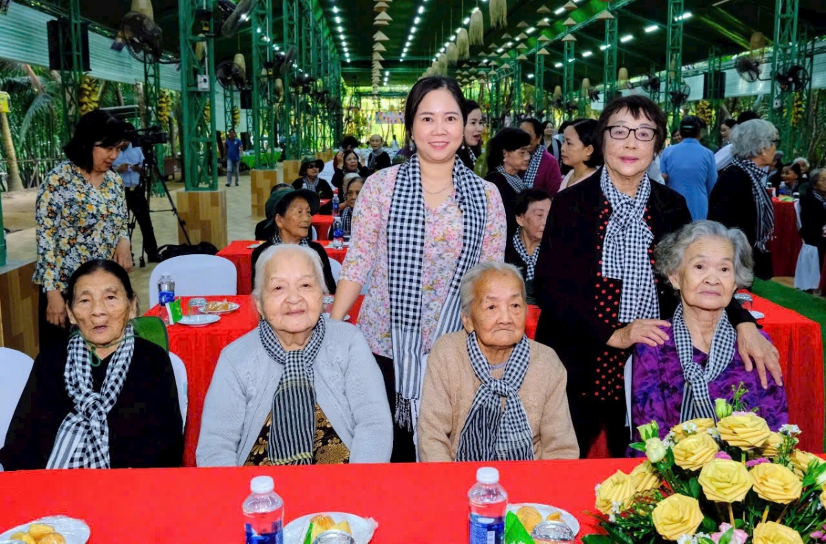 Những người phụ nữ Bến Tre trong kháng chiến đã đóng góp, hy sinh cho sự nghiệp đấu tranh chống giặc giành lại độc lập, tự do cho đất nước
