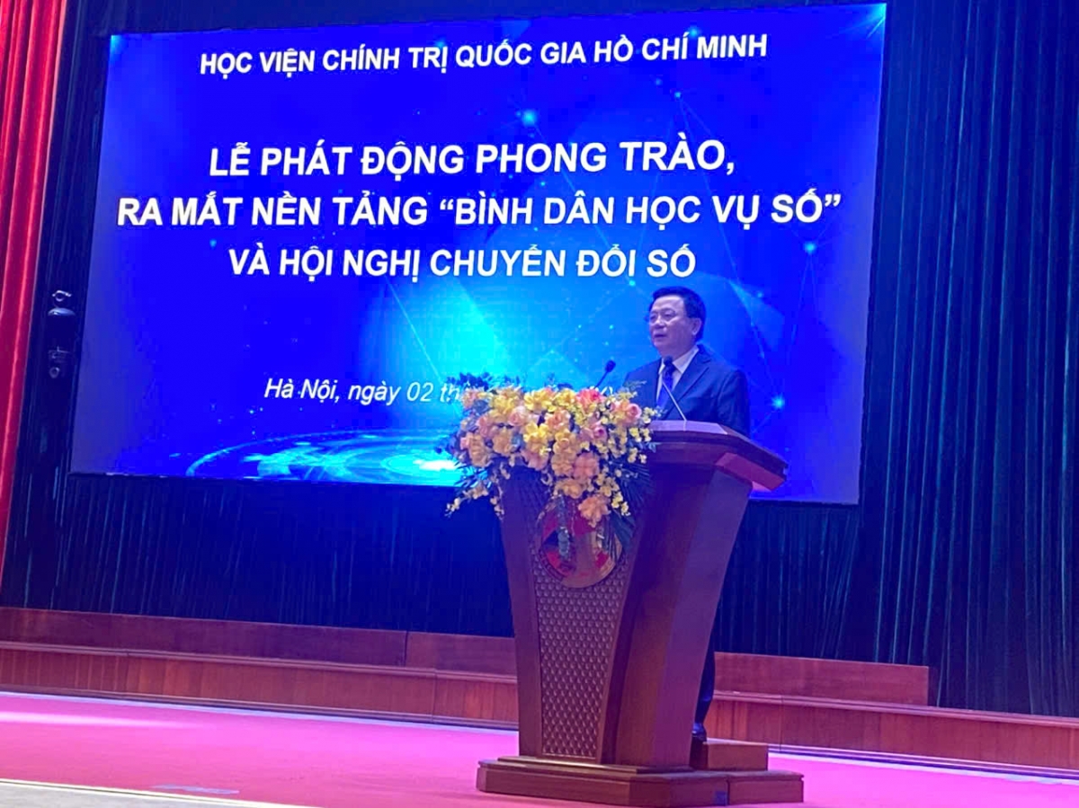 Kwang lam bồ Anih bơsram mờ kơlôi sơnơng Cíñ trị dà lơgar Hồ Chí Minh ồng Nguyễn Xuân Thắng đơs tàm dơ̆ bơyai lơh