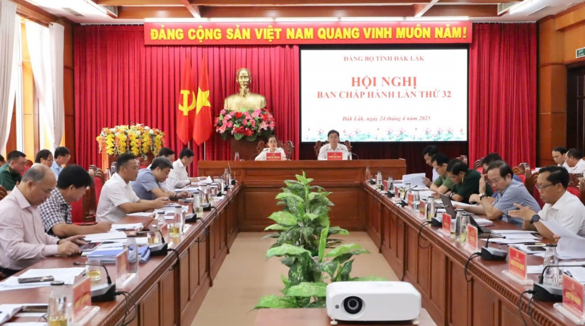 Đắk Lắk – Phú Yên tâm rgop na nê̆ tâm nău pă dăp ntŭk kan hành chính.