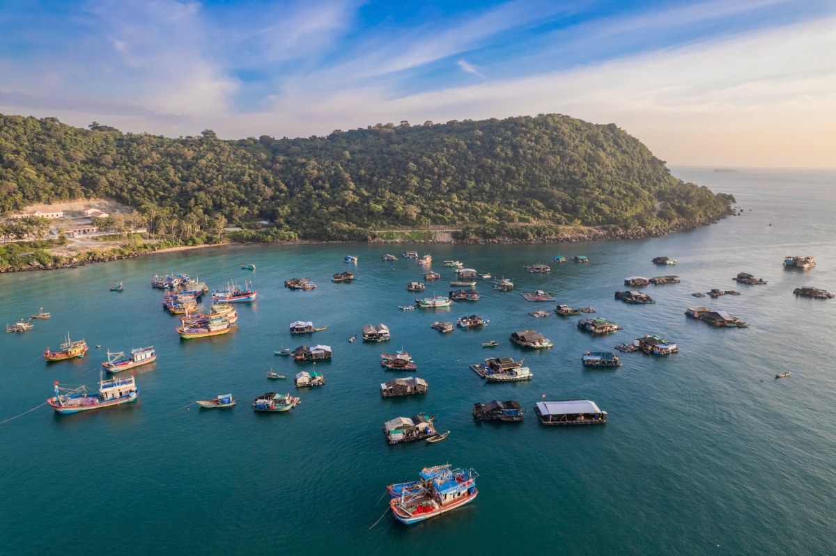 Thổ Châu phát triển nghề nuôi cá lồng bè trên biển