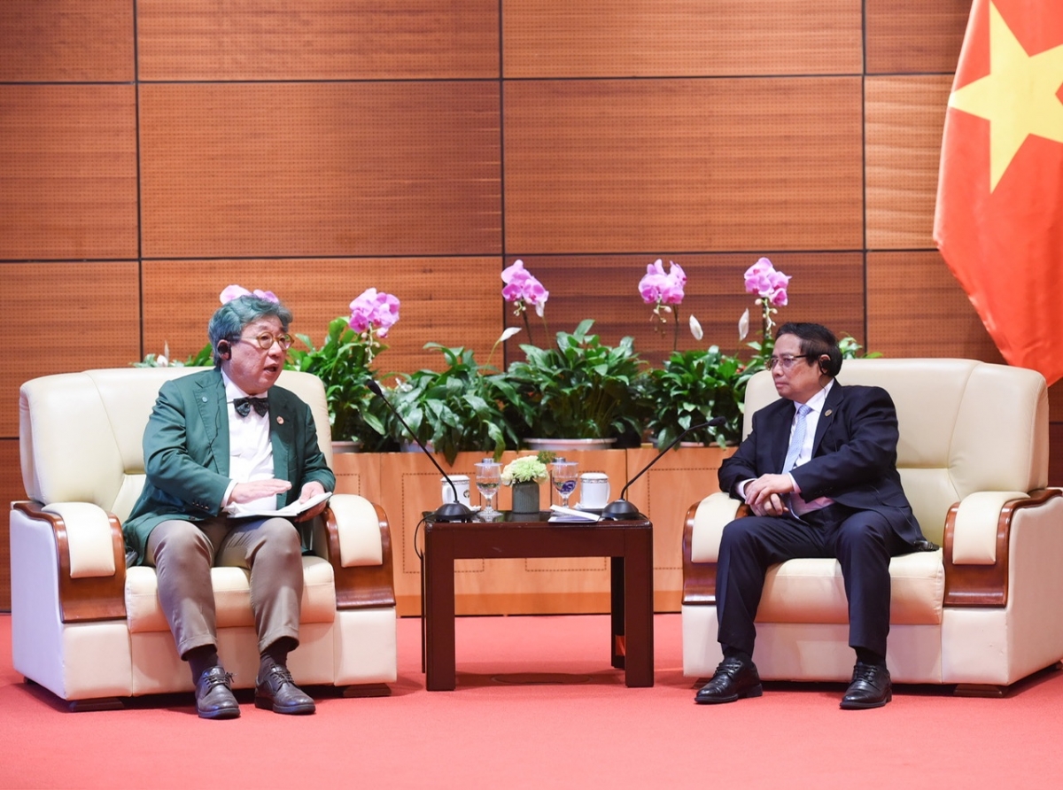 Khua dêh čar tŭ jum Khua Anom Pơđĭ kyar mơtah đơ đam rŏng lŏn tơnah