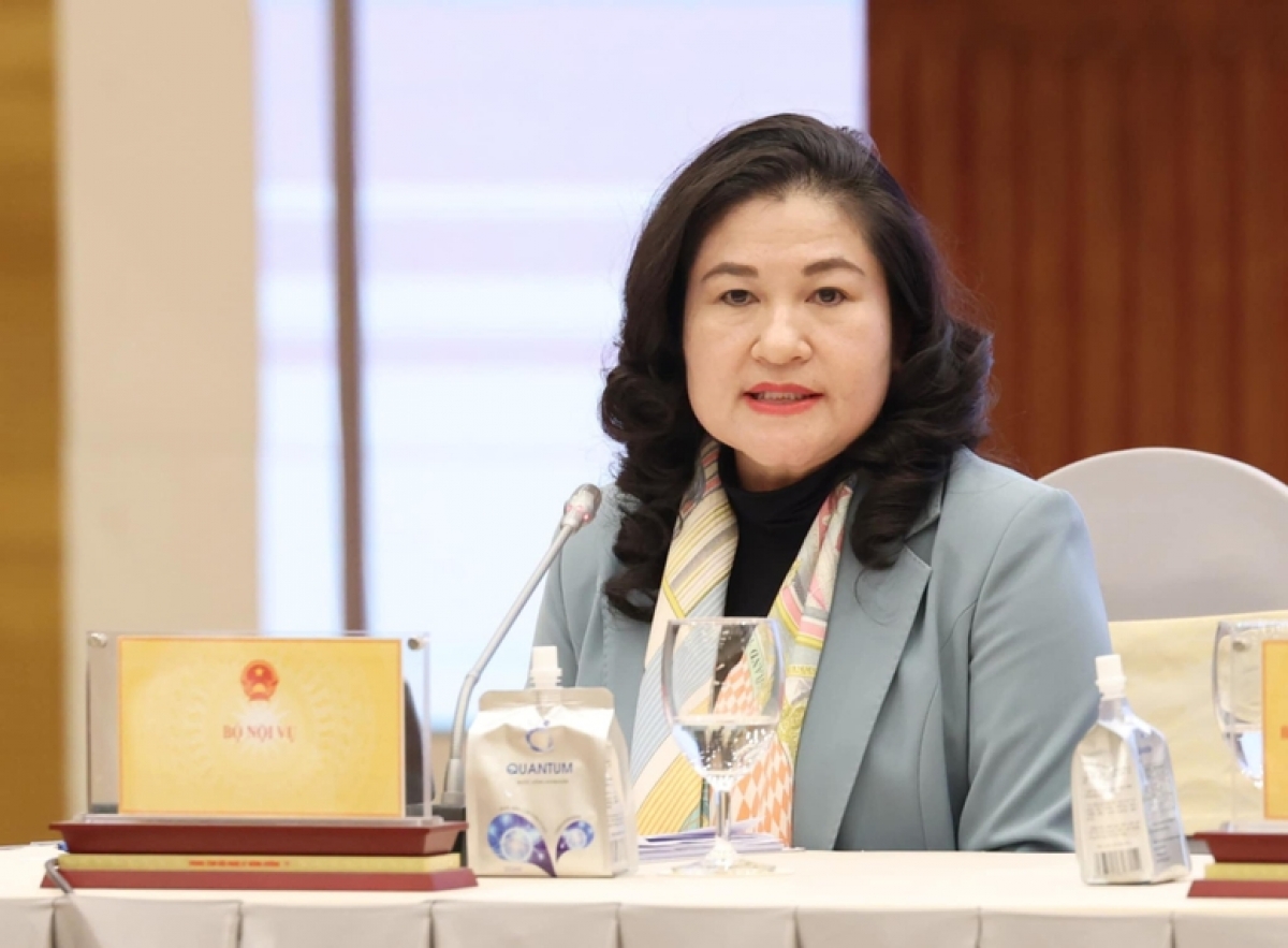 Thứ trưởng  Ƀộ Broă dơlam is mò Nguyễn Thị Hà