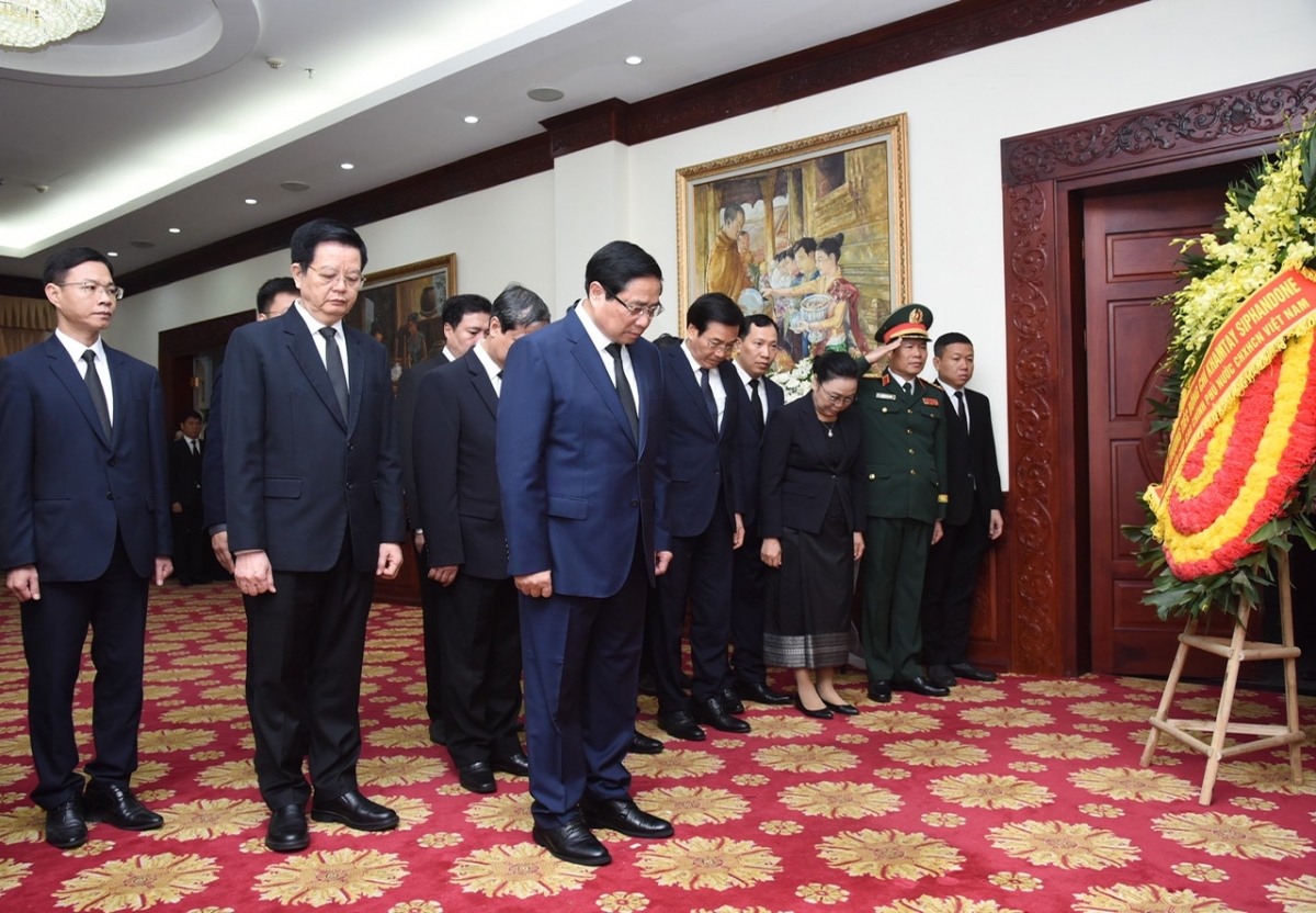 
 Thủ tướng ồng Phạm Minh Chính ies ƀồc ồng Khamtay Siphandone