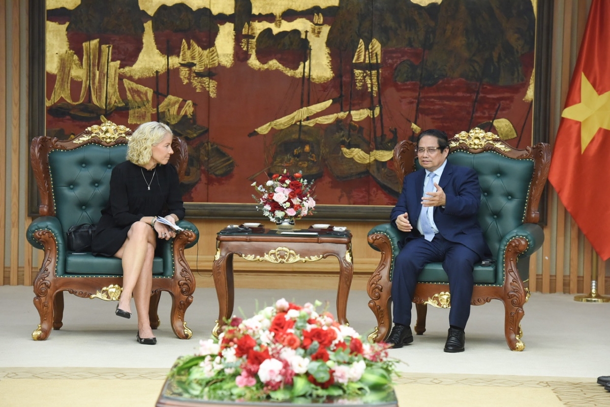 Thủ tướng ồng Phạm Minh Chính mờ mò Susanna Campell