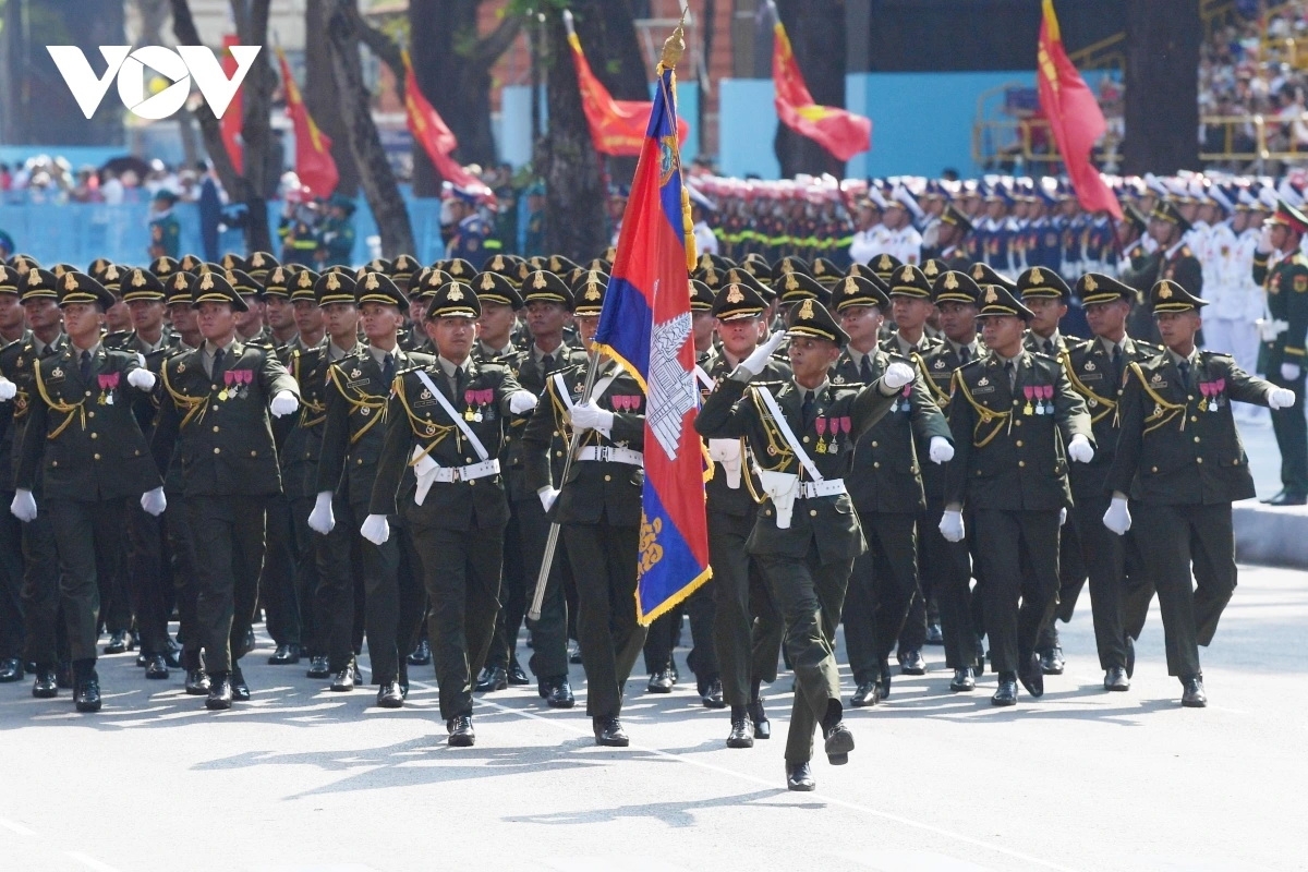 Khối lực lượng Quân đội Hoàng gia Campuchia tham gia buổi tổng duyệt.