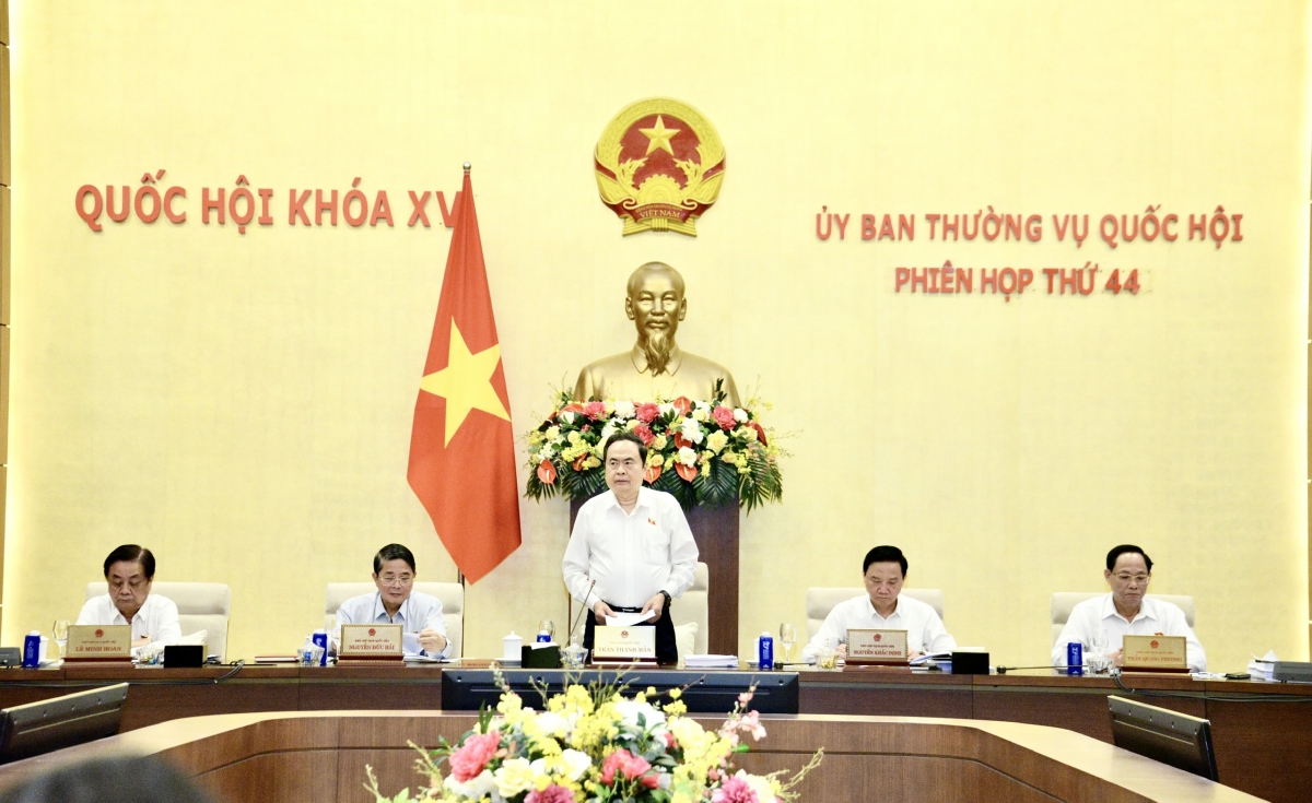 Rơh rƀŭn tal 44 Ủy ban thường vụ Quốc hội
 