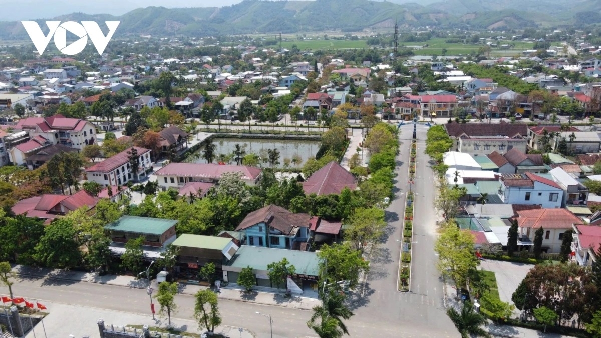 Thung lũng A Lưới nhìn từ trên cao