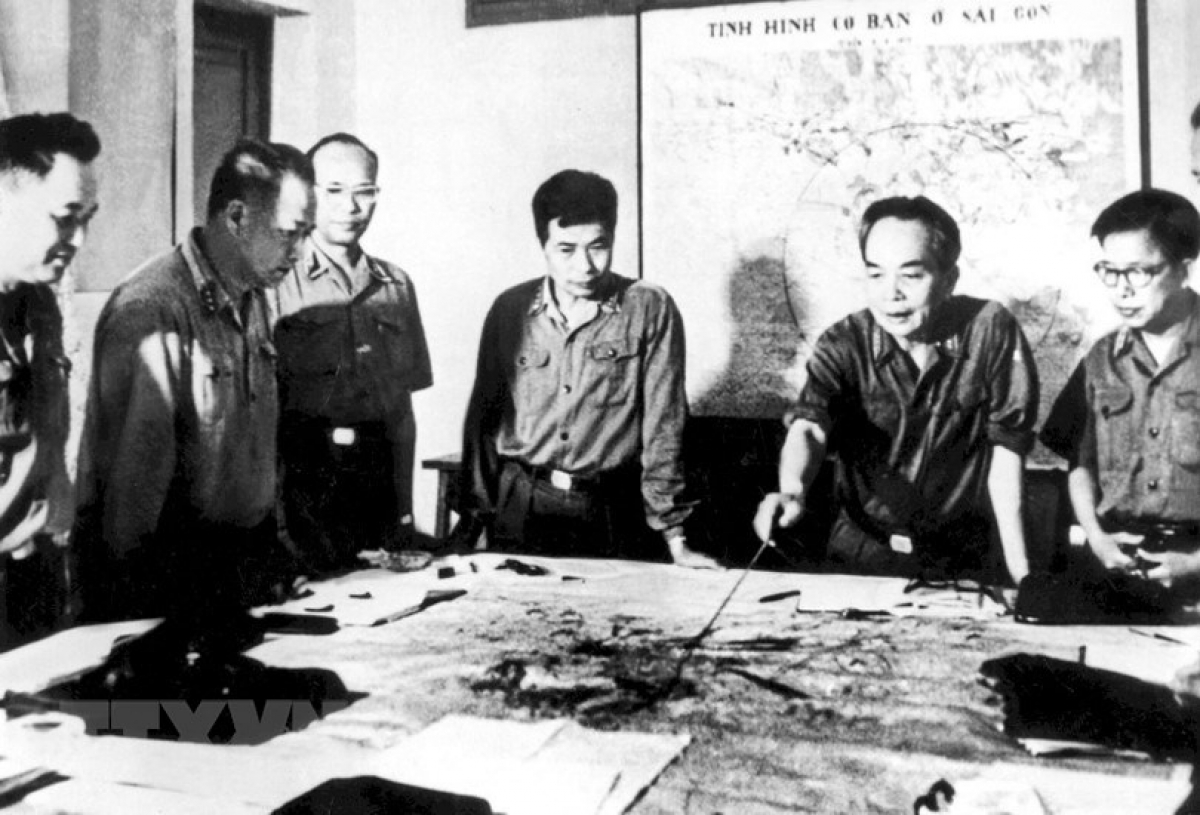 Đứng trước thời cơ chiến lược lớn với điều kiện đầy đủ về quân sự và chính trị, tháng 10/1974, Bộ Chính trị Trung ương Đảng họp thảo luận kế hoạch chiến lược giải phóng miền Nam. (Ảnh: TTXVN)