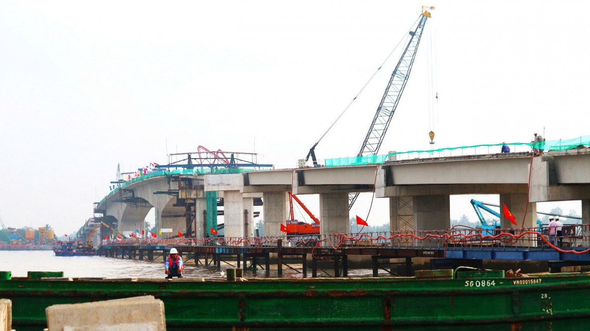 Tŭ do, tiah ring dà dờng Cửu Long geh uă rơndap broă lơh, broă lơh gùng lòt gam lam lơh 3 ka, 4 kip nàng mhar lơh gơs