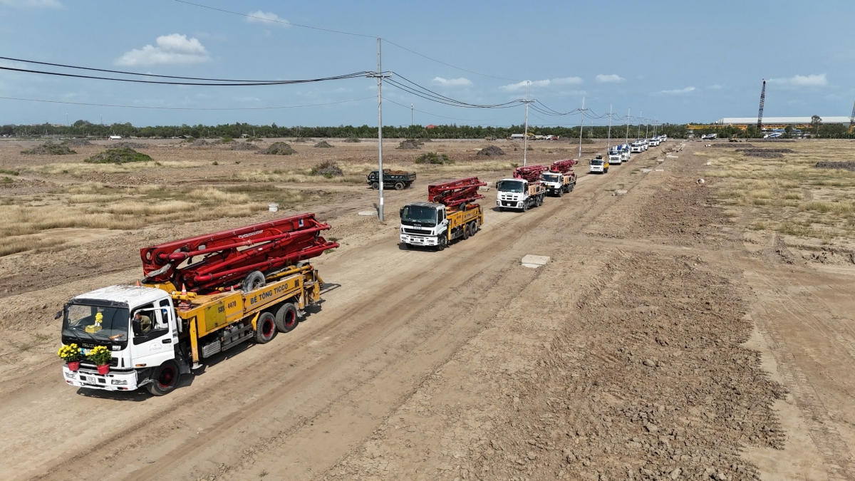 Gùng lòt geh lơh rơp dong pơgồp bơnah gơ hòi gơ jà ală rơndap broă lơh bơcri priă tàm tiah ring dà dờng Cửu Long