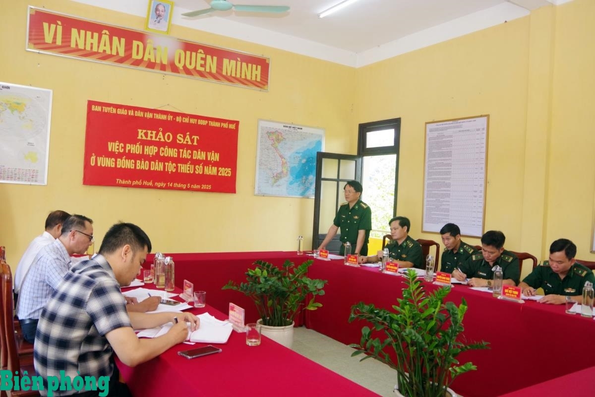 C'bhuh ch'mêêt pa bhrợ đhị Đồn Biên phòng cửa khẩu A Đớt. Chanup: Võ Tiến