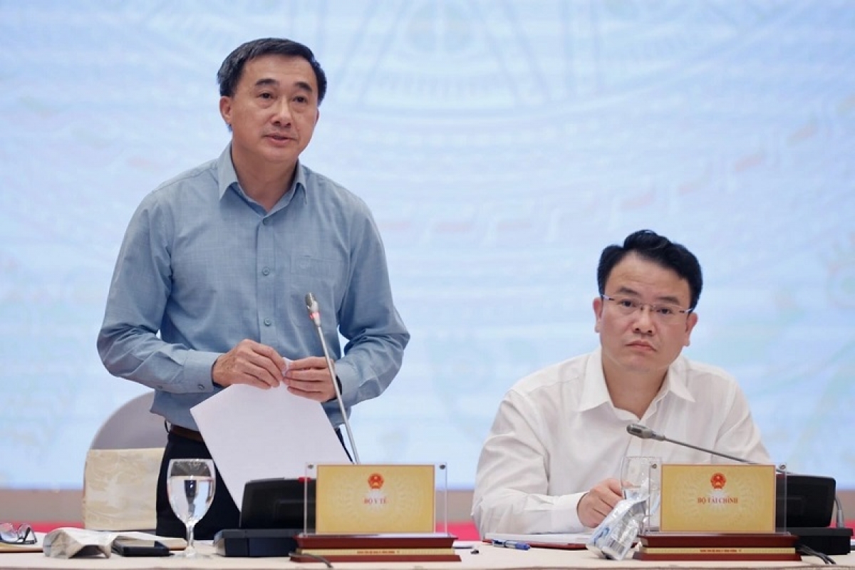 Thu truong Metri Y te Trần Văn Thuấn
