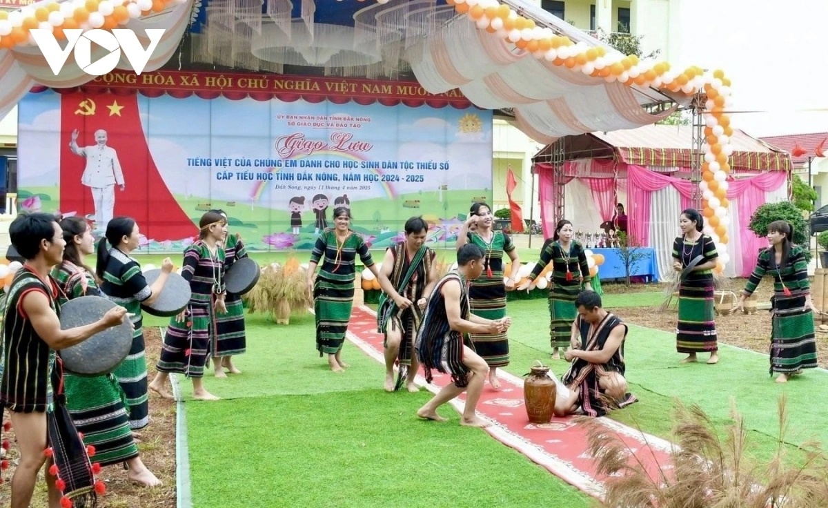 Cùng với chồng chiêng, văn hoá dân tộc bản địa người M'Nông ở Đắk Nông đang được gìn giữ, phát huy và bảo tồn. (Ảnh: Tuấn Long)