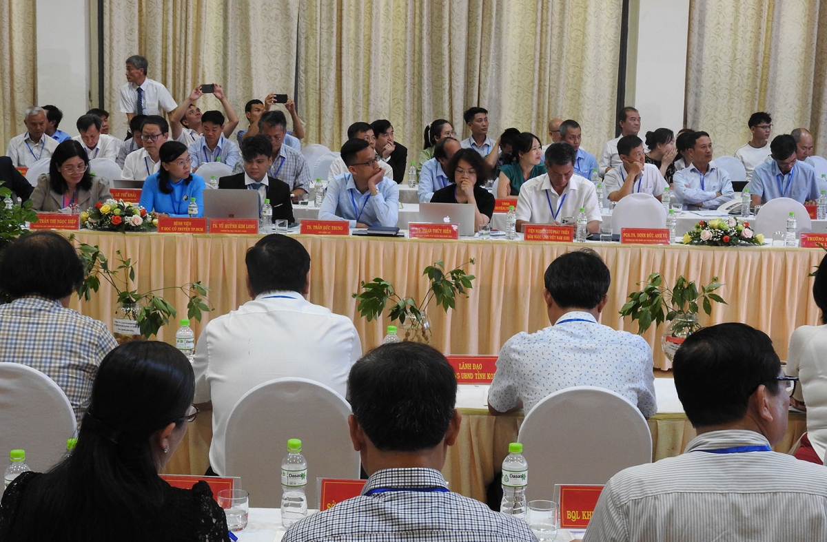 Hên tơdroăng tăng ngăn nếo ‘na sâm Ngọc Linh châ mâu khu cheăng khoa hok tơbleăng a rôh hôp